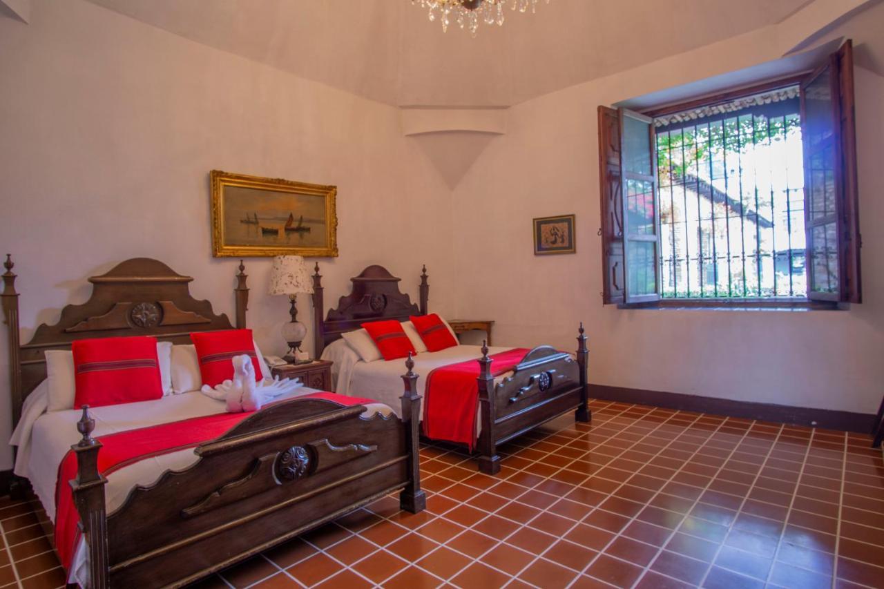 Hotel Posada De Don Rodrigo Antigua Екстериор снимка
