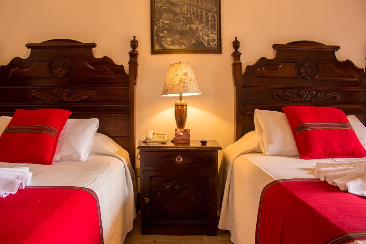 Hotel Posada De Don Rodrigo Antigua Екстериор снимка